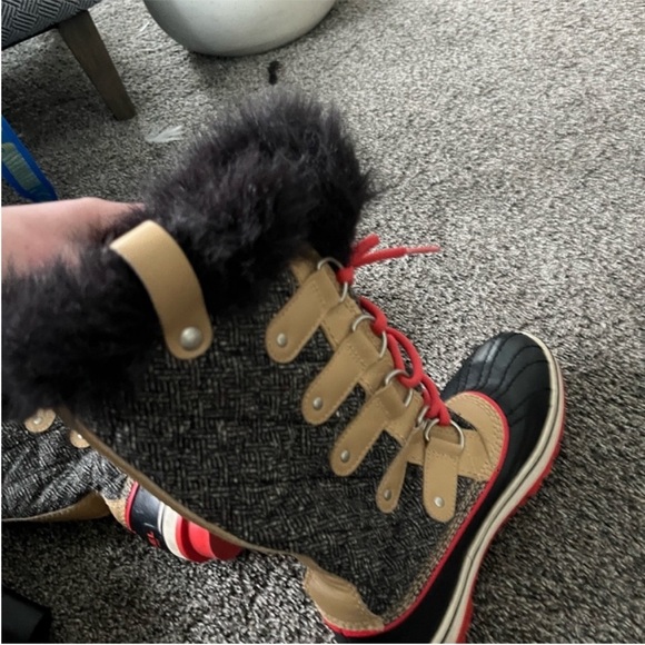 Sorel Tofino Brown,Tan, Red, blackHerringbone Lace Up Womens Winter Boots Size 5 - Picture 3 of 11